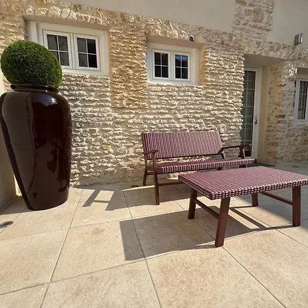 Holiday home Charmante Maison Avec Jardin Prive - Sur Eure